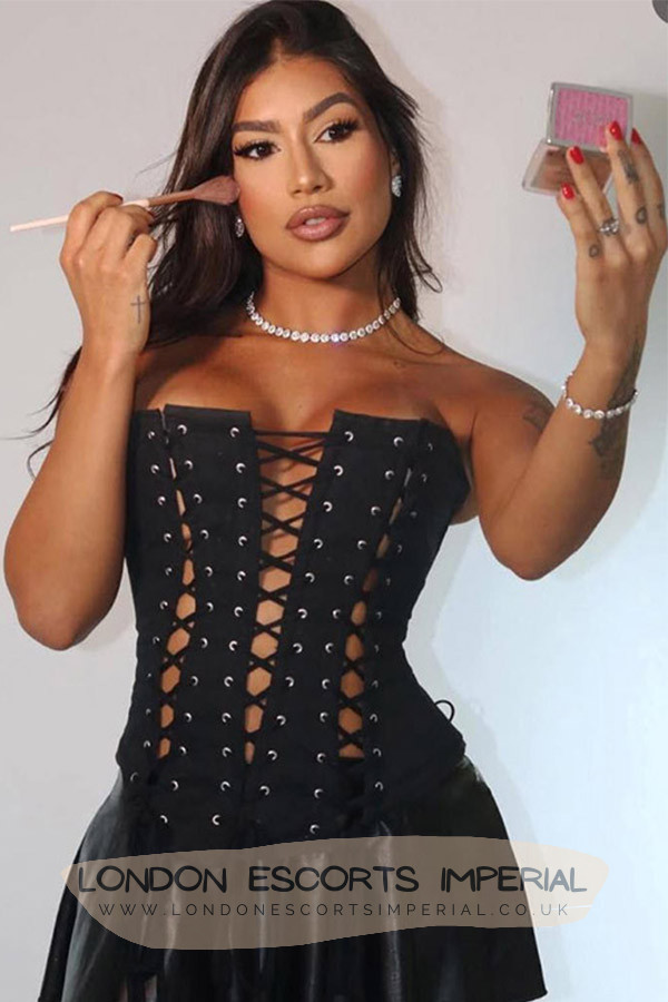 London Escort Girl Mini 34C