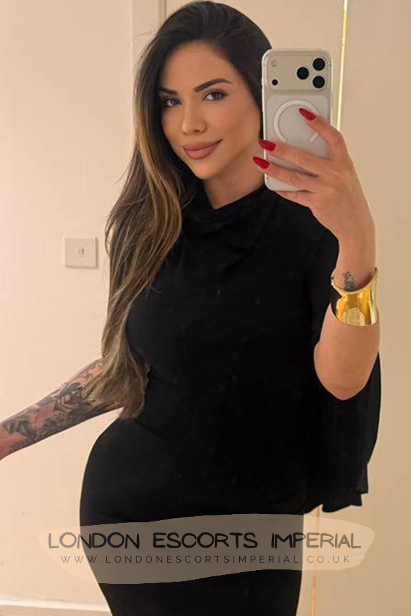London Escort Girl Booty Latina 34C