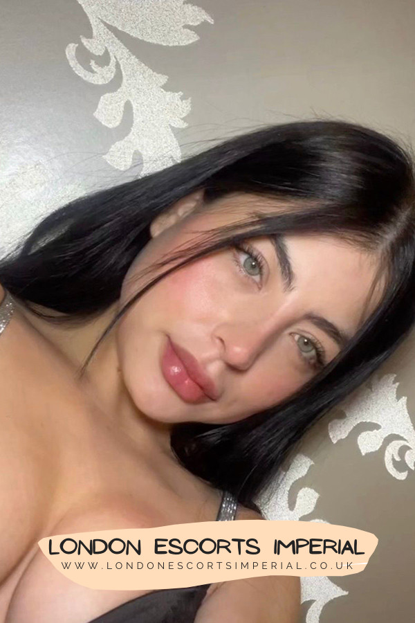 London Escort Girl Little Balls Massage Petite Sensual 32B