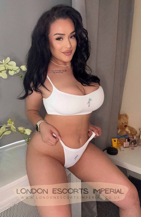 London Escort Girl Curvy Natural Busty 38DD