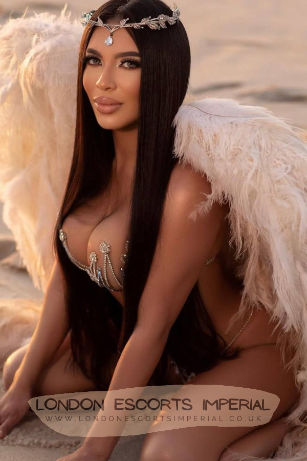 London Escort Girl Teen 34C