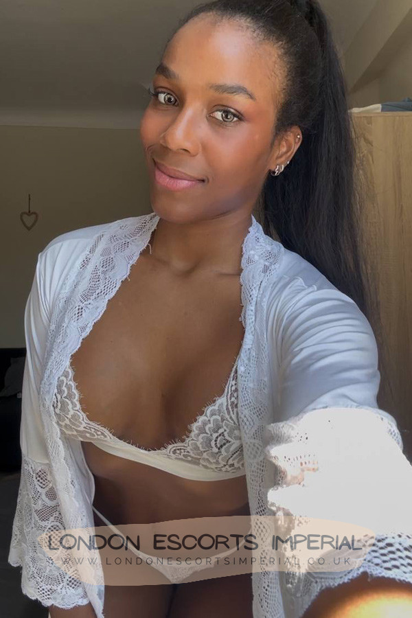 London Escort Girl Ebony 34C