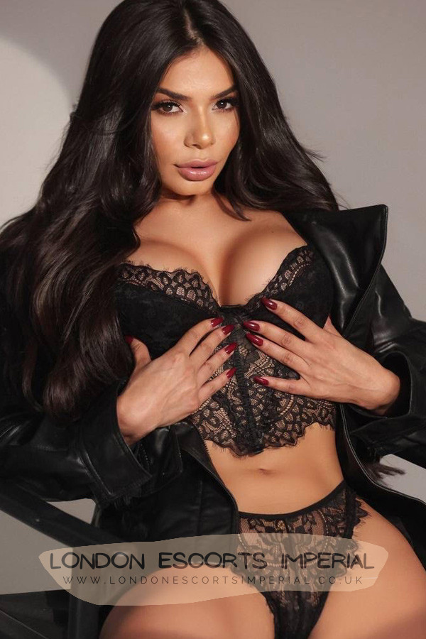 London Escort Girl W1 34C