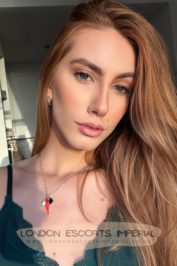 London Escort Girl Toys Filthy 32A