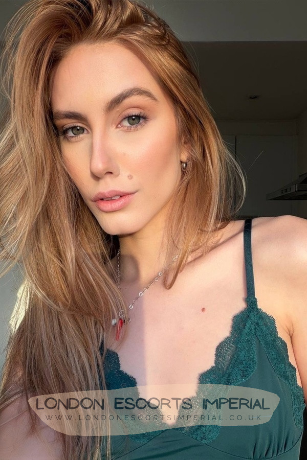 London Escort Girl Toys Filthy 32A