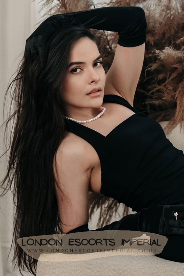 London Escort Girl Small Boobs 36A