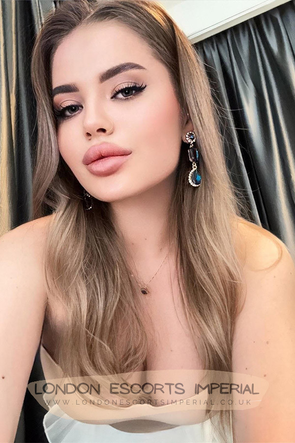 London Escort Girl Big Boobs 34DD