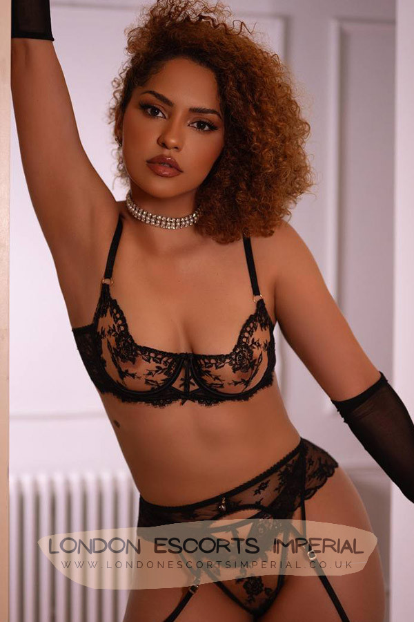London Escort Girl Mature Ebony 32B