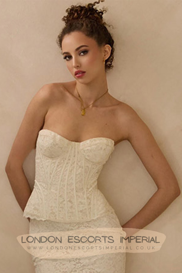 London Escort Girl Tall 34B